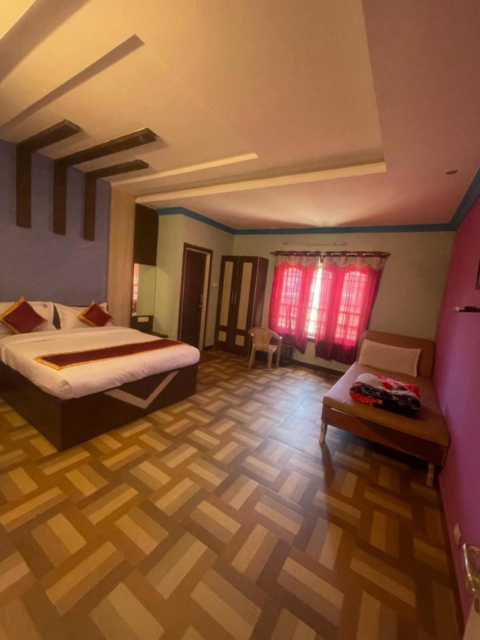 Ooty Vpr Residency Hotell Exteriör bild