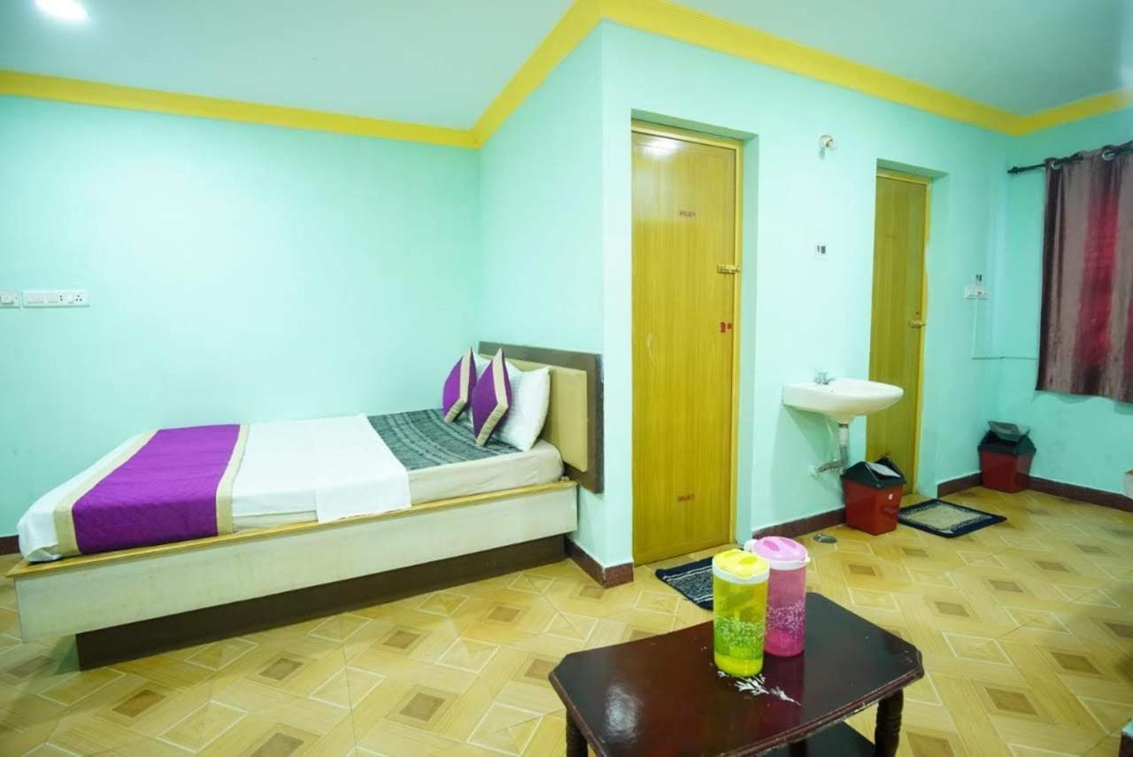 Ooty Vpr Residency Hotell Exteriör bild